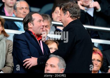 Sébastien Bazin Président du PSG lors du match de football de la première Ligue française, Paris Saint-Germain contre Nice au Parc des Princes à Paris, France, le 5 avril 2009. PSG a gagné 2-1. Photo de Henri Szwarc/ABACAPRESS.COM Banque D'Images