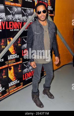 LE chanteur AMÉRICAIN Lenny Kravitz fait la promotion de sa prochaine tournée européenne et du lancement du "Let Love Rule 20e anniversaire" au studio TSF d'Aubervilliers (Nord de Paris), France, le 6 avril 2009. Photo de Stephane Reix/ABACAPRESS.COM Banque D'Images