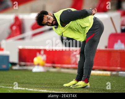 Mohamed Salah de Liverpool s'échauffe lors du match de la Premier League à Anfield, Liverpool. Date de la photo: Jeudi 21 janvier 2021. Banque D'Images