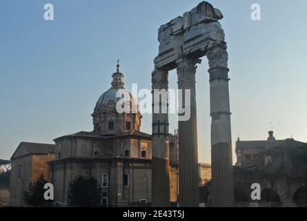 Forum de Trajan : église Santissimo Nome di Maria al Foro Traiano. Rome, Italie Banque D'Images