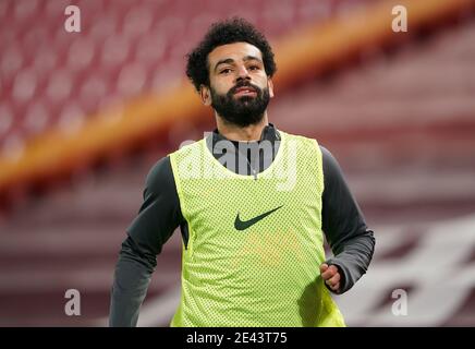 Mohamed Salah de Liverpool s'échauffe lors du match de la Premier League à Anfield, Liverpool. Date de la photo: Jeudi 21 janvier 2021. Banque D'Images