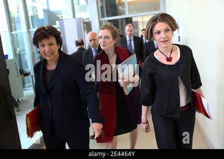 La ministre française de la Santé, de la Jeunesse et des Sports, Roselyne Bachelot, la ministre junior de la planification prospective, de l'évaluation des politiques publiques et du développement de l'économie numérique, Nathalie Kosciusko Morizet et la secrétaire d'État à l'Environnement, Chantal Jouanno, donnent une conférence de presse à Paris, en France, le 22 avril 2009. Photo de Thibault Camus/ABACAPRESS.COM Banque D'Images