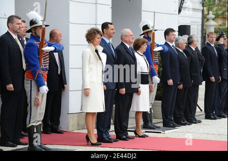 Le président slovaque Ivan Gasparovic et son épouse Silvia reçoivent le président syrien Bachar Al Assad et la femme Asma au Palais présidentiel de Bratislava, Slovaquie, le 29 avril 2009. Le couple présidentiel syrien effectue une visite de 2 jours en Slovaquie. Photo par Ammar Abd Rabbo/ABACAPRESS.COM Banque D'Images