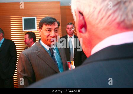 Le président du conseil d'administration et chef de la direction le plus grand aciériste au monde ArcelorMittal, Lakshmi Mittal, assiste à une assemblée générale annuelle des actionnaires au siège d'ArcelorMittal à Luxembourg, le 12 mai 2009. Photo de Mathieu Cu Banque D'Images