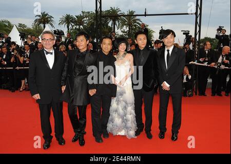 Les acteurs de la « fièvre de la mer », Qin Hao, Tan Zhuo, Chen Sicheng, le réalisateur Lou Ye et Wu Wei arrivent à la projection de la « fièvre de la mer » lors du 62e Festival de Cannes au Palais des Festivals de Cannes, France, le 14 mai 2009. Photo de Nebinger-Orban/ABACAPRESS.COM Banque D'Images