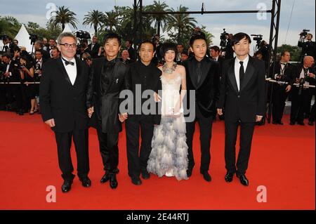 Les acteurs de la « fièvre de la mer », Qin Hao, Tan Zhuo, Chen Sicheng, le réalisateur Lou Ye et Wu Wei arrivent à la projection de la « fièvre de la mer » lors du 62e Festival de Cannes au Palais des Festivals de Cannes, France, le 14 mai 2009. Photo de Nebinger-Orban/ABACAPRESS.COM Banque D'Images