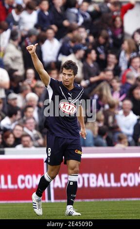 Les gestes de Yoann Gourmud de Bordeaux lors du match de football de la première Ligue française, Girondons de Bordeaux vs le Mans Union Club 72 au Stade Chaban-Delmas de Bordeaux, France, le 16 mai 2009. Bordeaux a gagné 3-2. Photo de Patrick Bernard/Cameleon/ABACAPRESS.COM Banque D'Images