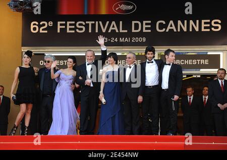 Rossy de Palma, Pedro Almodovar, Penelope Cruz, Lluis Homar, Blanca Portillo, José Luis Gomez et Tamar Novas arrivent à la projection de 'Los Abrazos Rotos' lors du 62e Festival de Cannes au Palais des Festivals de Cannes, France, le 19 mai 2009. Photo de Nebinger-Orban/ABACAPRESS.COM Banque D'Images