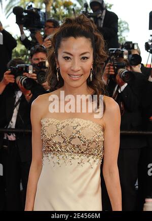 Michelle Yeoh arrive pour la projection de 'Inglourious Basterds' lors du 62e Festival de Cannes au Palais des Festivals de Cannes, France, le 20 mai 2009. Photo de Nebinger-Orban/ABACAPRESS.COM Banque D'Images