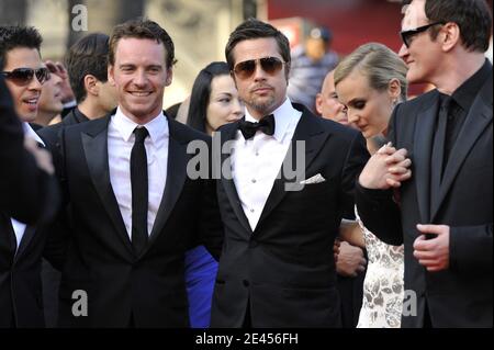 Brad Pitt arrive pour la projection de 'Inglourious Basterds' lors du 62e Festival de Cannes au Palais des Festivals de Cannes, France, le 20 mai 2009. Photo de Nebinger-Orban/ABACAPRESS.COM Banque D'Images