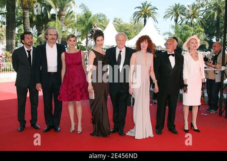 Michel Vuillermoz, Anne consigny, Sabine Azema, Andre Dussollier et Emmanuelle Devos arrivent sur le tapis rouge avant la projection des « herbes folles » lors du 62e Festival de Cannes, France, le 20 mai 2009. Photo de Guignebourg-Gorassini/ABACAPRESS.COM Banque D'Images