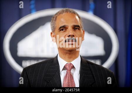 ' le procureur général Eric Holder annonce une nouvelle initiative ''pour lutter contre la fraude de Medicare et protectæ les dollars des contribuables.''au ministère de la Justice à Washington le 20 mai 2009. Photo par Olivier Douliery/ABACAPRESS.COM (en photo : Eric Holder) ' Banque D'Images