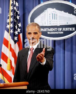 Le procureur général Eric Holder annonce une nouvelle initiative ''pour lutter contre la fraude de Medicare et protectæ les dollars des contribuables.'''au ministère de la Justice à Washington le 20 mai 2009. Photo par Olivier Douliery/ABACAPRESS.COM (en photo : Eric Holder) ' Banque D'Images