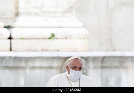 Rome, Italie, 20 octobre 2020. Le pape François assiste à une cérémonie interreligieuse promue par la communauté de Saint-Egidio sur la Piazza del Campidoglio. Banque D'Images