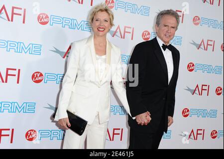 Annette Bening et Warren Beatty assistent au 37e prix de réalisation de la vie de l'AFI : hommage à Michael Douglas, qui s'est tenu aux studios Sony de Culver City à Los Angeles, CA, États-Unis le 11 juin 2009. Photo de Lionel Hahn/ABACAPRESS.COM Banque D'Images