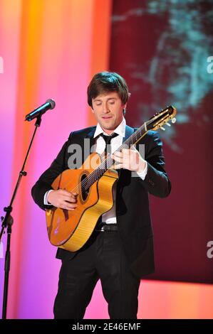 Thomas Dutronc lors de l'enregistrement de l'émission Dimanche a Paris, France, le 1 avril 2009. Photo Max Colin/ABACAPRESS.COM Banque D'Images