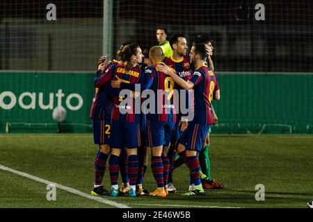 Cornella. 21 janvier 2021. Les joueurs de Barcelone célèbrent leur but lors du match de football final a Spanish King's Cup 1/16 entre le FC Barcelona et l'UE Cornella à Cornella, Espagne, le 21 janvier 2021. Crédit : Joan Gosa/Xinhua/Alay Live News Banque D'Images
