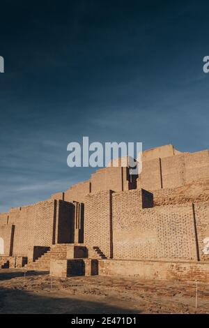 AHWAZ, IRAN - 09 juillet 2018 : Chogha Zanbil est un ancien complexe d'Elamite dans la province de Khuzestan en Iran. C'est l'un des rares ziggurats existants Banque D'Images