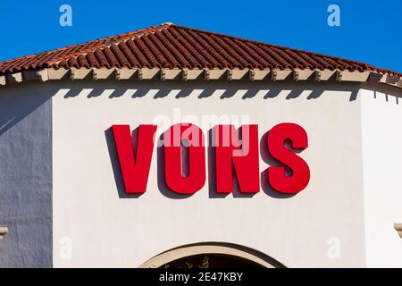Signe Vons, logo sur la façade de la chaîne de supermarchés. Vons est une chaîne de supermarchés du sud de la Californie et du sud du Nevada appartenant à Albertsons - Los Angel Banque D'Images