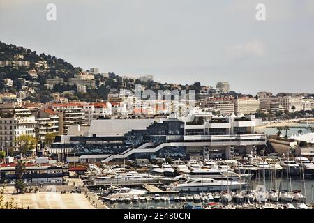 Palais des Festivals et des Congrès à Cannes. France Banque D'Images