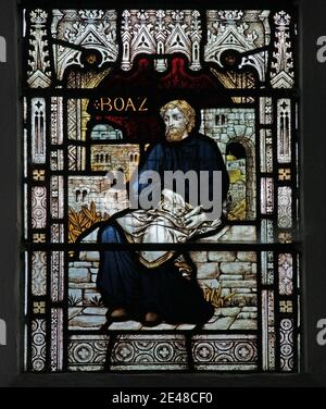 Vitraux représentant Boaz, un charcter du Livre de Ruth, de l'église Sainte-Marie-Madeleine et de la Toussaint, Haselor, Warwickshire, Angleterre Banque D'Images