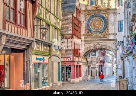 Rouen, France : rue du gros horloge, HDR image Banque D'Images