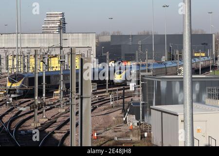 Eurostar s'entraîne au dépôt de maintenance du centre d'ingénierie Eurostar de Temple Mills, Londres. L'exploitant a été durement touché par la crise du coronavirus, avec une baisse de 95 % du nombre de passagers. Date de la photo: Vendredi 22 janvier 2021. Banque D'Images