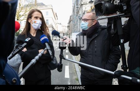 La ministre des Affaires étrangères, Sophie Wilmes, se présente pour une réunion du comité consultatif avec les ministres du gouvernement fédéral, le gove régional Banque D'Images