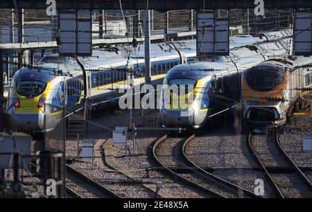 Eurostar s'entraîne au dépôt de maintenance du centre d'ingénierie Eurostar de Temple Mills, Londres. L'exploitant a été durement touché par la crise du coronavirus, avec une baisse de 95 % du nombre de passagers. Date de la photo: Vendredi 22 janvier 2021. Banque D'Images