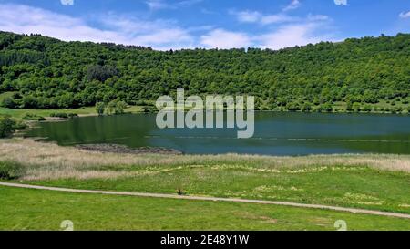 Meerfelder Maar près de Meerfeld, Vulkaneifel, Eifel, Rhénanie-Palatinat, Allemagne Banque D'Images