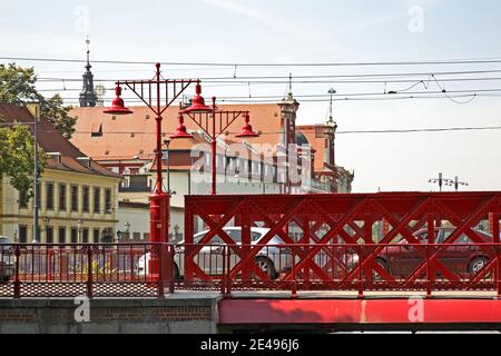 - Pont de sable plus Piaskowy et Cathédrale de Saint Vincent et de Saint James à Wroclaw. Pologne Banque D'Images