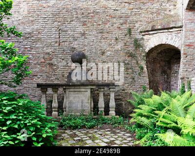 Musée de l'artisanat souabe, maison de maître de fontaine, cour d'artisanat, cour historique de l'artisanat, brique, bâtiment de brique, monument du patrimoine mondial, fortification, vieille ville historique, historique, vieille ville, monument, site de monument, protection de monument, classé, vue, vue historique, musée Banque D'Images