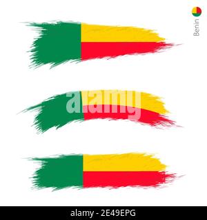 Ensemble de 3 drapeaux texturés grunge du Bénin, trois versions de drapeau national en formes de pinceau de style peint. Indicateurs vectoriels. Illustration de Vecteur