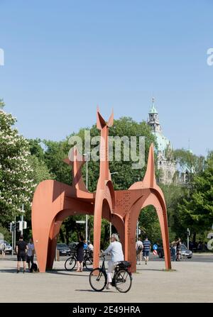 Sculpture en acier le Hellebardier, Alexander Calders, Maschseeufer, Hanovre Banque D'Images