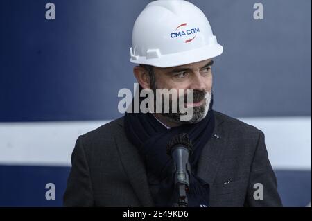 L'ancien Premier ministre français et maire du Havre Edouard Philippe avec le président franco-libanais et PDG du groupe CMA CGM Rodolphe Saade sur le navire à conteneurs 'CMA CGM Jacques Saade', amarré dans le port du Havre, dans le nord-ouest de la France, le 22 janvier 2021. Photo par ELIOT BLONDT/ABACAPRESS.COM Banque D'Images