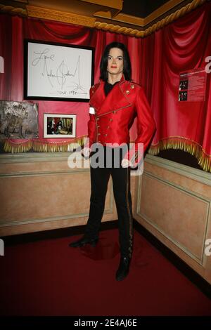 Figurine de cire de Michael Jackson au Musée Grévin à Paris, France, le 9 juillet 2009. Photo de Denis Guignebourg/ABACAPRESS.COM Banque D'Images