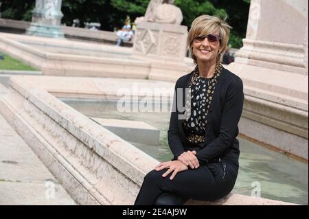 EXCLUSIVITÉ - l'épouse et le pianiste Bernard Arnault, PDG de LVMH, Hélène Mercier Arnault, pose à Genève, en Suisse, le 22 juin 2009. Photo de Loona/ABACAPRESS.COM Banque D'Images