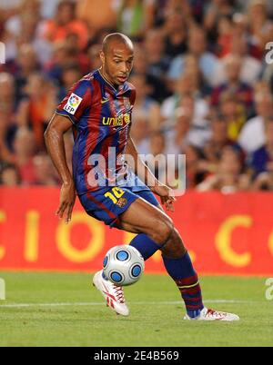 Thierry Henry de Barcelone lors du match de football final de la Super Cup espagnole, FC Barcelone vs Athletic Bilbao au stade Nou Camp de Barcelone, Espagne, le 23 août 2009. Barcelone a gagné 3-0. Photo de Steeve McMay/ABACAPRESS.COM Banque D'Images