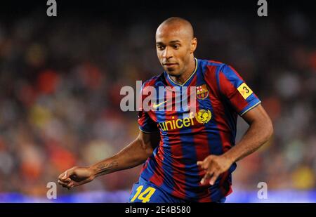 Thierry Henry de Barcelone lors du match de football final de la Super Cup espagnole, FC Barcelone vs Athletic Bilbao au stade Nou Camp de Barcelone, Espagne, le 23 août 2009. Barcelone a gagné 3-0. Photo de Steeve McMay/ABACAPRESS.COM Banque D'Images