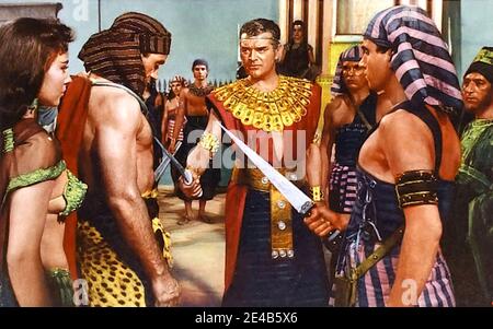 TERRE DES PHARAONS 1955 Warner Bros film avec Jack Hawkins Banque D'Images