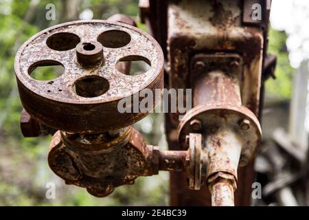 Roue motrice, pompe, ancienne, rouillée Banque D'Images