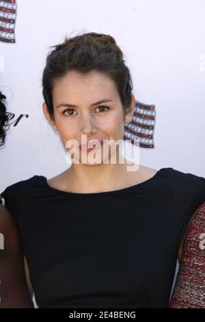 Louise Monot pose un photocall lors du 35e 'Festival du film américain de Eauville' à Deauville, France, le 7 septembre 2009. Photo de Denis Guignebourg/ABACAPRESS.COM Banque D'Images