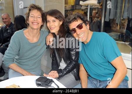 Jane Birkin et Bambou assistent à l'exposition « Merge Gainsbourg » de Tony Frank qui s'est tenue au magasin Renoma à Paris, en France, le 10 septembre 2009. Photo de Thierry Orban/ABACAPRESS.COM Banque D'Images