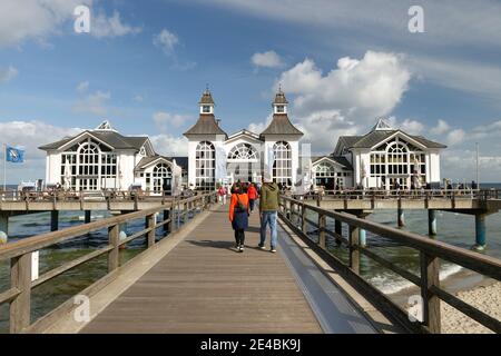 Jetée dans le Ostseebad Sellin sur l'île de Ruegen, Sellin, Ruegen, Mer Baltique, Mecklembourg-Poméranie occidentale, Allemagne Banque D'Images