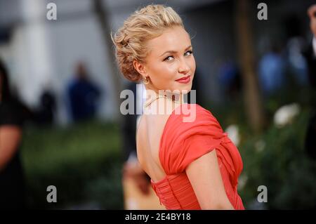 Hayden Panettiere arrive à la 61e Primetime Emmy Awards, qui s'est tenu au Nokia Theatre de Los Angeles, CA, Etats-Unis, le 20 septembre 2009. Photo de Lionel Hahn/ABACAPRESS.COM (photo : Hayden Panettiere) Banque D'Images