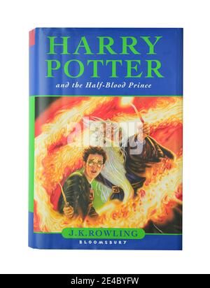 Livre « Harry Potter and the Half-Blood Prince » de J. K. Rowling, Surrey, Angleterre, Royaume-Uni Banque D'Images