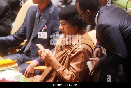 Le leader lybien, Moammar Gadhafi, assiste à la 64e Assemblée générale des Nations Unies à New York, NY, USA, le 23 septembre 2009. Photo par Olivier Douliery/ABACAPRESS.COM (en photo : Mouammar Kadhafi ) Banque D'Images