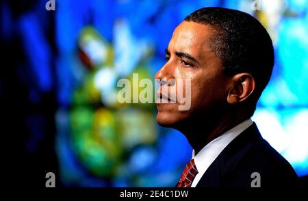 Le président des États-Unis Barack Obama assiste à une cérémonie de dépôt de couronnes pour les membres du personnel des Nations Unies tombés au siège de l'ONU le 23 septembre 2009 à New York. Photo de Olivier Douliery /ABACAPRESS.COM (en photo : Barack Obama ) Banque D'Images