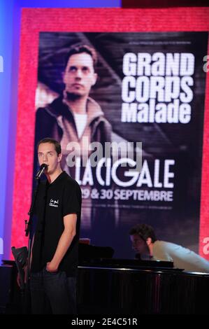 Fabien Marsaud aka Grand corps Malade lors de l'enregistrement de l'émission Dimanche a Paris, France, le 23 septembre 2009. Photo Max Colin/ABACAPRESS.COM Banque D'Images