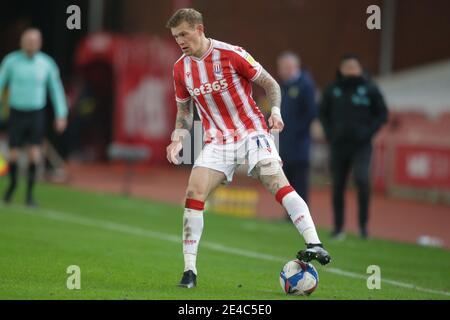 Stoke on Trent, Royaume-Uni. 22 janvier 2021. James McClean, milieu de terrain de la ville de Stoke (11) lors du match de championnat EFL Sky Bet entre Stoke City et Watford au stade bet365, Stoke-on-Trent, Angleterre, le 22 janvier 2021. Photo de Jurek Biegus. Utilisation éditoriale uniquement, licence requise pour une utilisation commerciale. Aucune utilisation dans les Paris, les jeux ou les publications d'un seul club/ligue/joueur. Crédit : UK Sports pics Ltd/Alay Live News Banque D'Images